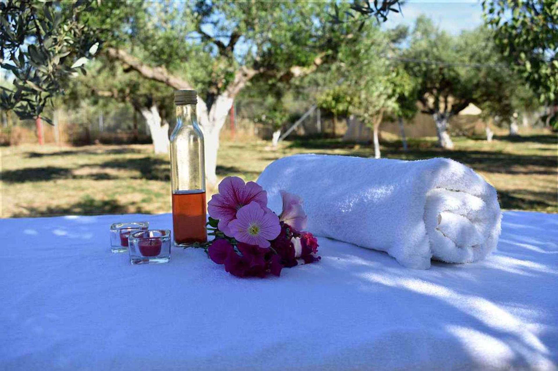 Glamping At A Lovely Tent In Skiaxtro- Marathopoli Villa Buitenkant foto